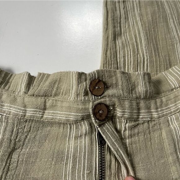 Free People NWT Semi Sweet Cropped Sage Green Lightweight Pants Size Medium - Picture 7 of 11